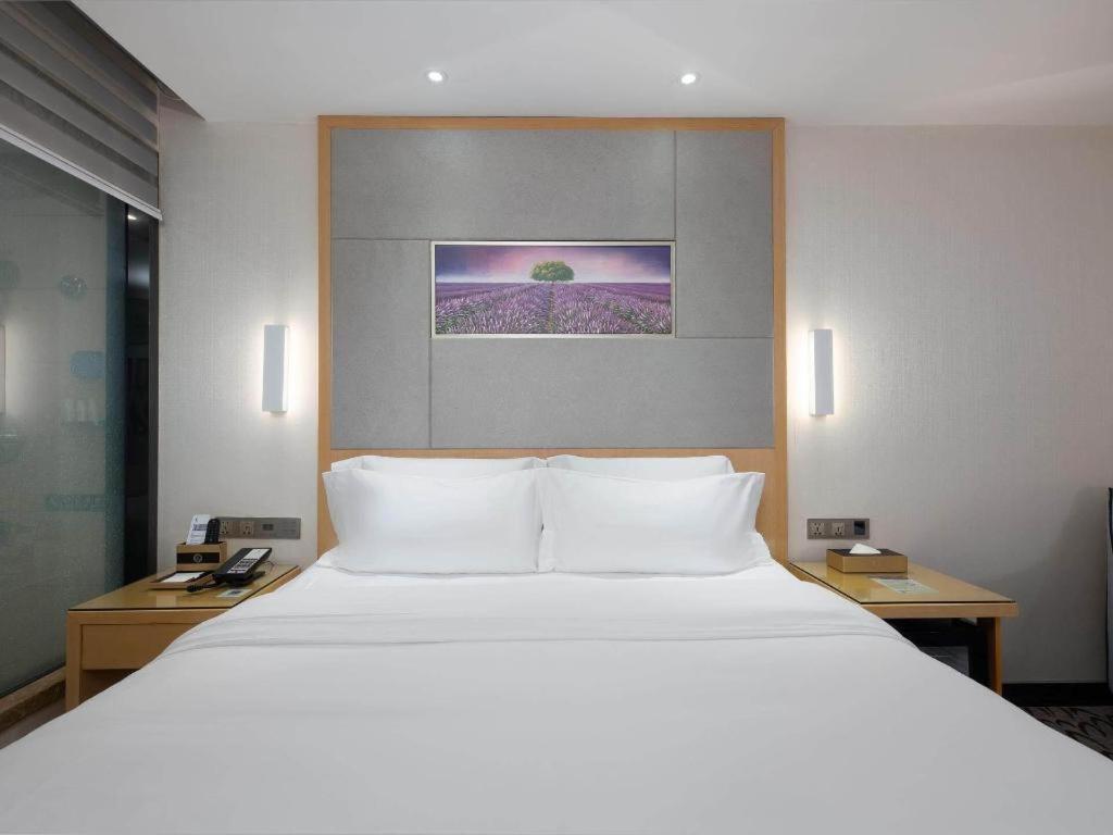 Lavande Hotel Guangzhou Shangxiajiu Pedestrian Street Hualin Temple Metro Station Exterior photo