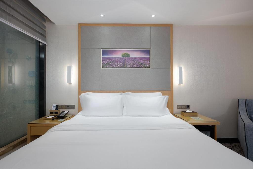 Lavande Hotel Guangzhou Shangxiajiu Pedestrian Street Hualin Temple Metro Station Exterior photo